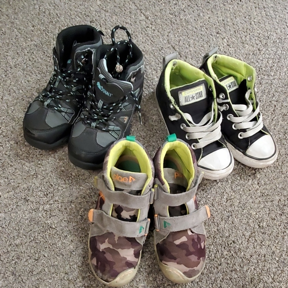 HUGE SALE!! 3 Pair oh shoes!!